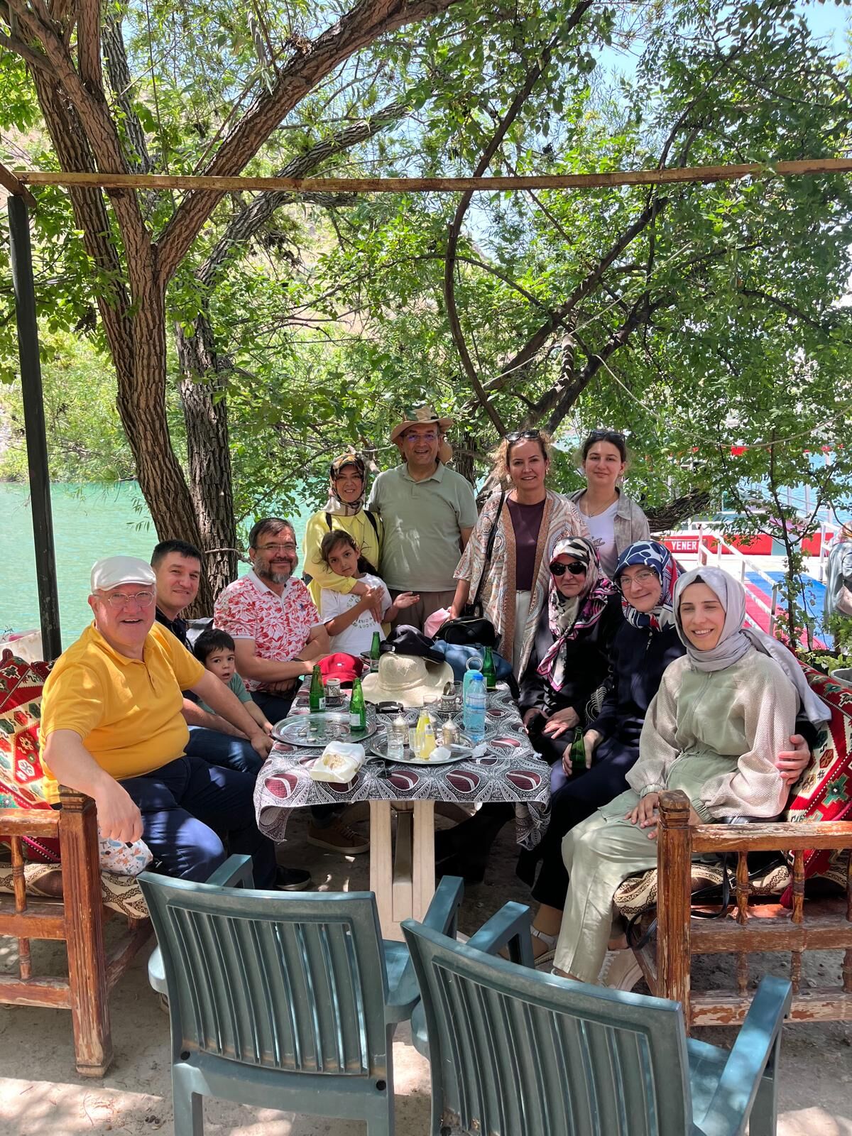 12 Esener Maçil Ve İzmitliler Halfeti De Dinlenirken