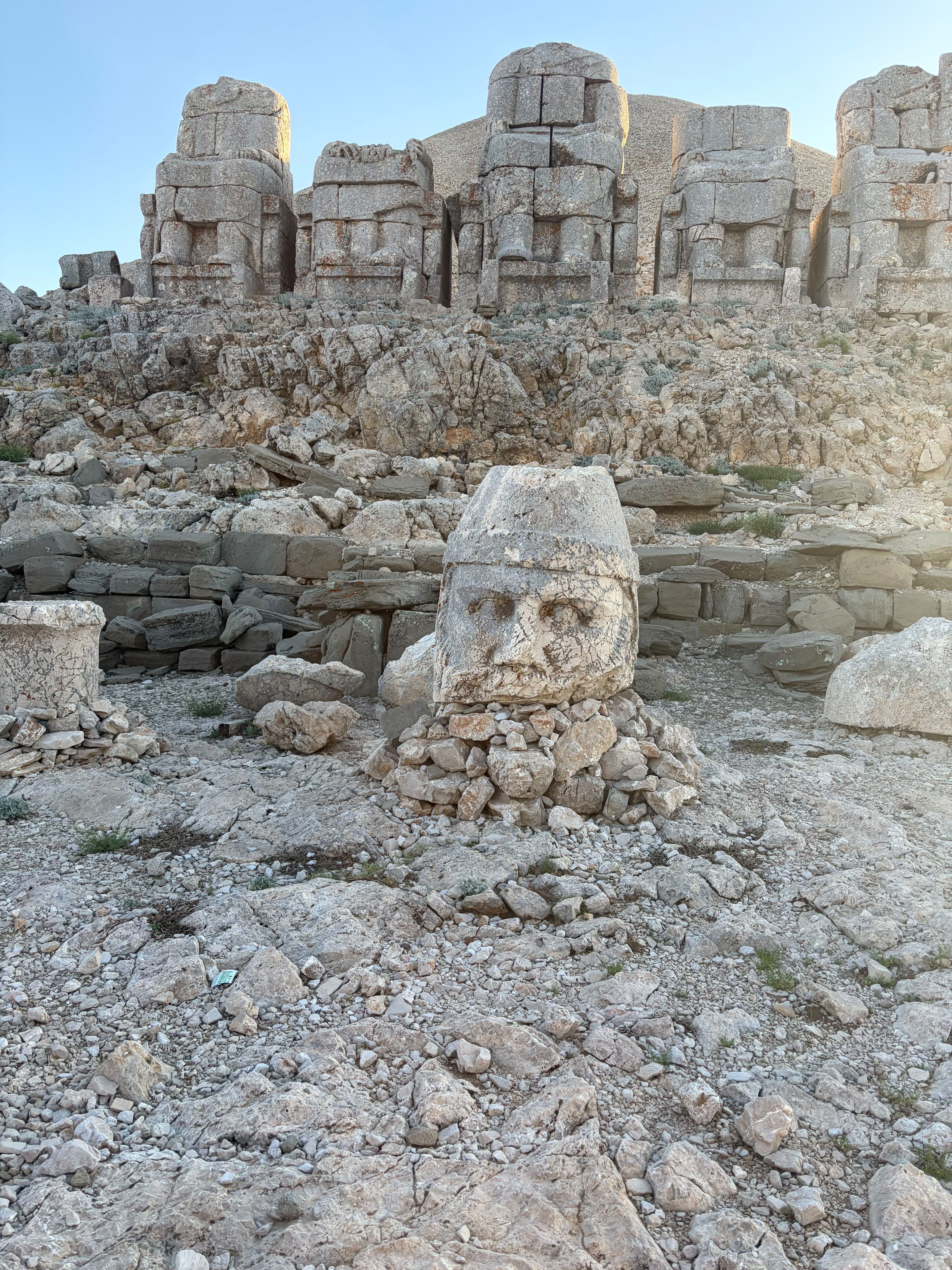 15 Nemrut'ta Kommagene Krallığına Ait Dev Heykeller