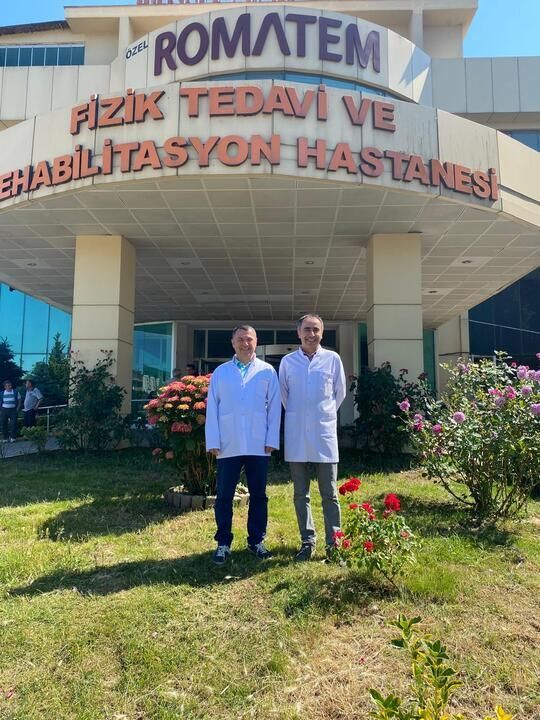 Domatemde Iki Doktor