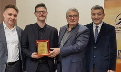 A. Efe Küçük; Müzik Terapiyi İlk Türkler Uyguladı