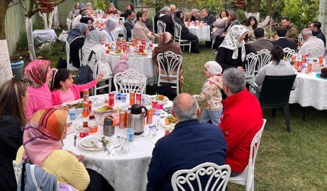 Ecz. Selçuk Arslan’ın bahçesinde; “Bahara Merhaba”
