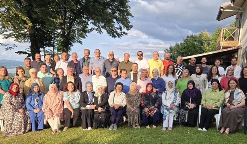 Dr. Büyükkaya’nın Bahçesinde “Babalar Günü” Kutlaması