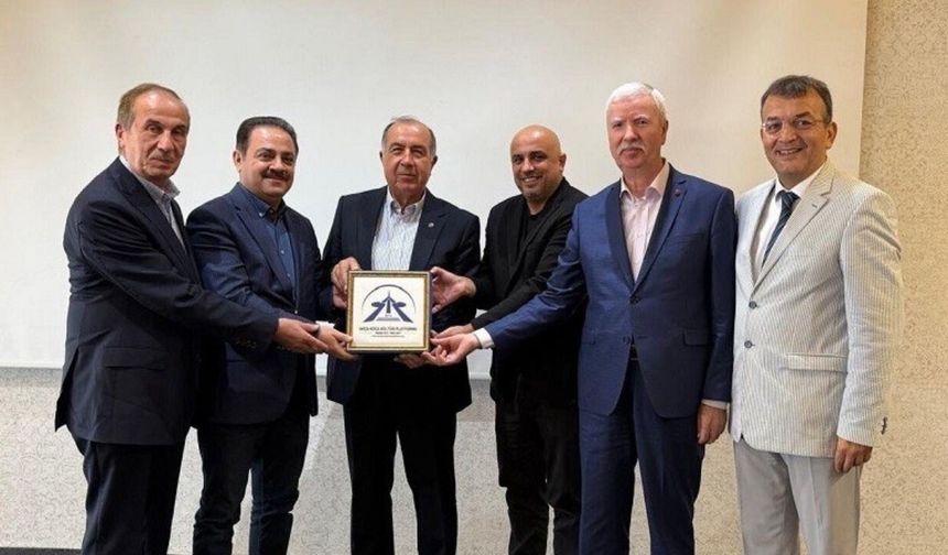“Köklerini Bulan İnsan-Bir Mübadele Öyküsü” Kitabının İlk Sunumu Kocaeli’nde Yapıldı