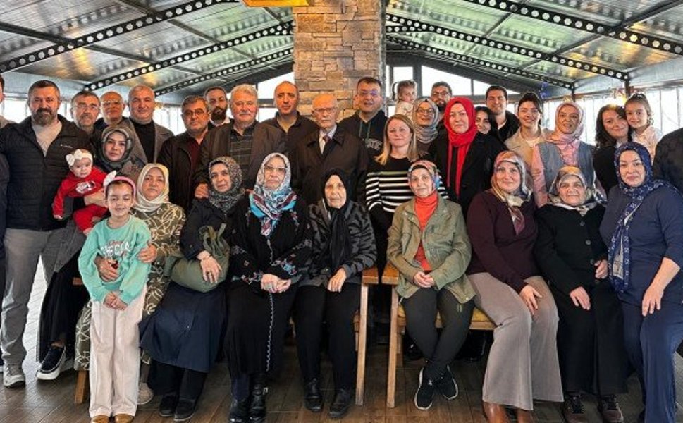 Akça Koca Hem Bayramlaştı Hem Asker Uğurladı